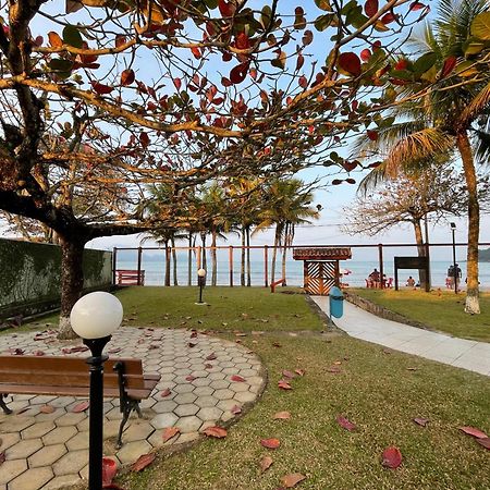 Pe Na Areia Na Praia Das Toninhas - Villagio 24 Porto Feliz Ubatuba Buitenkant foto