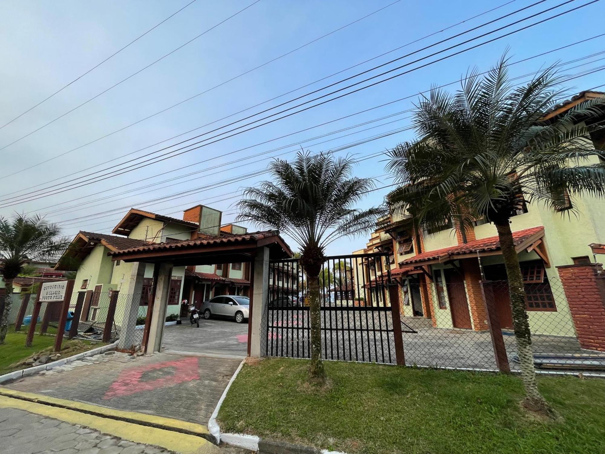 Pe Na Areia Na Praia Das Toninhas - Villagio 24 Porto Feliz Ubatuba Buitenkant foto