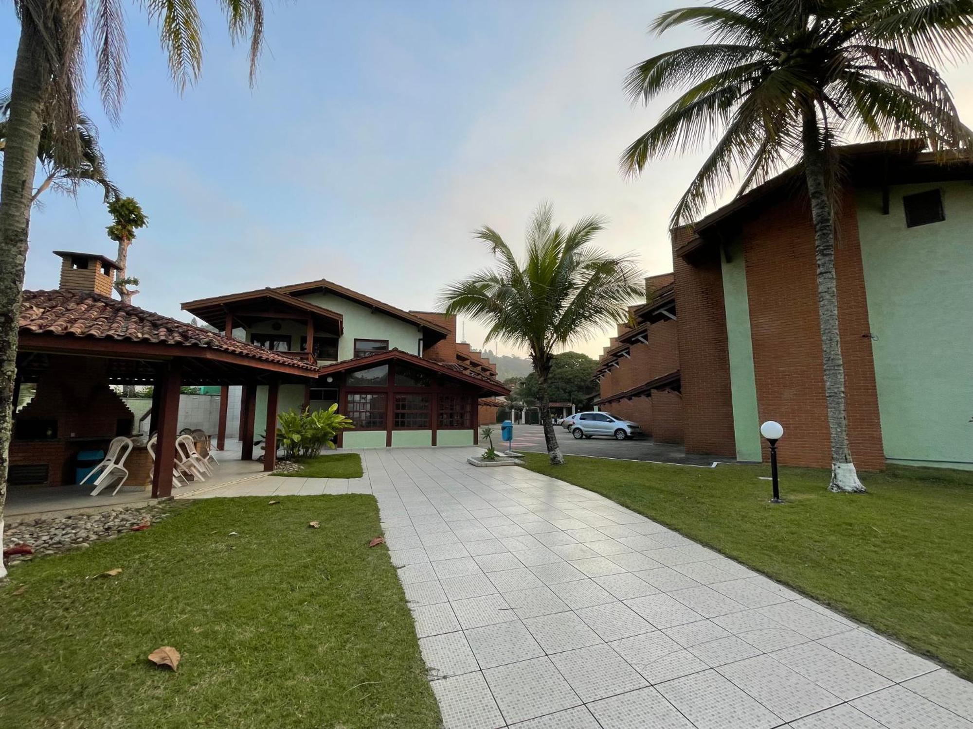 Pe Na Areia Na Praia Das Toninhas - Villagio 24 Porto Feliz Ubatuba Buitenkant foto